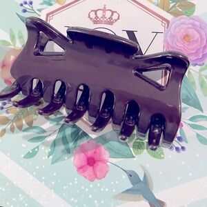 6x$15. Elegant Black Hair Claw Clip